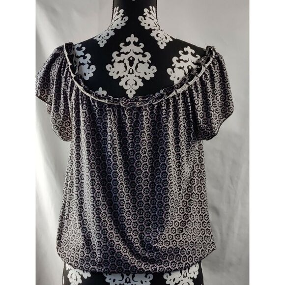 Max Studio Floral‎ Boat Neck Ruffle Elastic Hem Top Blouse Black Womens Size S - Picture 3 of 9